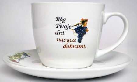 FILIŻANKA  z tekstem BÓG TWOJE DNI NASYCA DOBRAMI /  OBFICIE